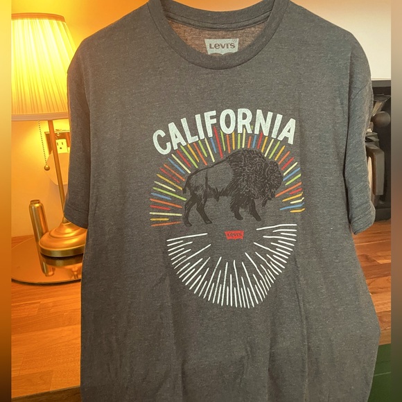 Levi’s T-Shirt - Picture 1 of 1